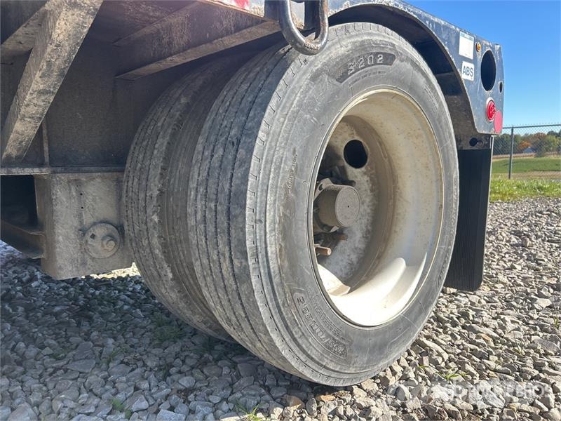Fontaine Renegade LXT40 40 ton T/A 34 ft - 60 ft Extendable Zemie treileri