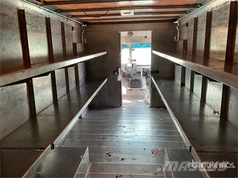 Ford 4x2 Step Van Furgooniga kaubikud