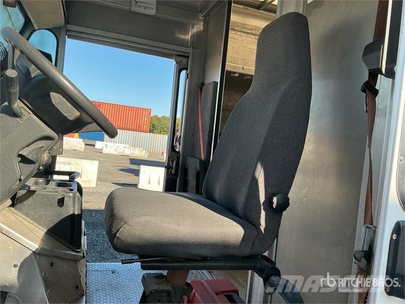 Ford 4x2 Step Van 박스 바디