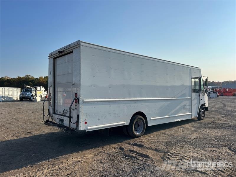 Ford 4x2 Step Van (Inoperable) Lätta lastbilar