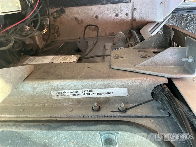 Ford 4x2 Step Van (Inoperable) Fourgon