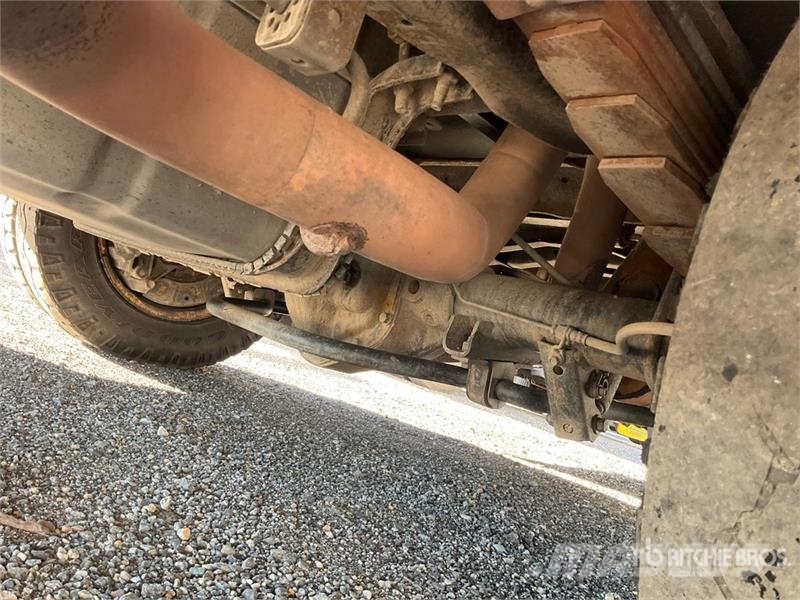 Ford AT200 30 ft on Ford E-350 4x2 Van Mounted Aerial L Truck mounted platforms