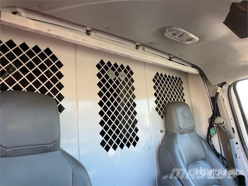 Ford AT200 30 ft on Ford E-350 4x2 Van Mounted Aerial L Truck mounted platforms