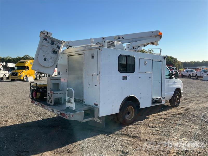 Ford AT200 30 ft on Ford E-350 4x2 Van Mounted Aerial L Truck mounted platforms