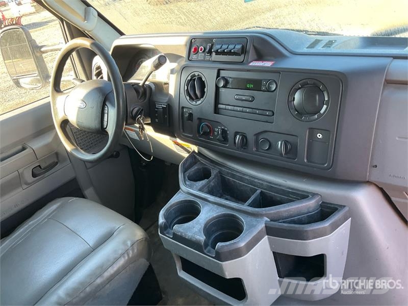 Ford AT200 30 ft on Ford E-350 4x2 Van Mounted Aerial L Truck mounted platforms