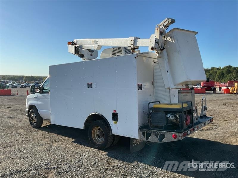 Ford AT200 30 ft on Ford E-350 4x2 Van Mounted Aerial L Truck mounted platforms