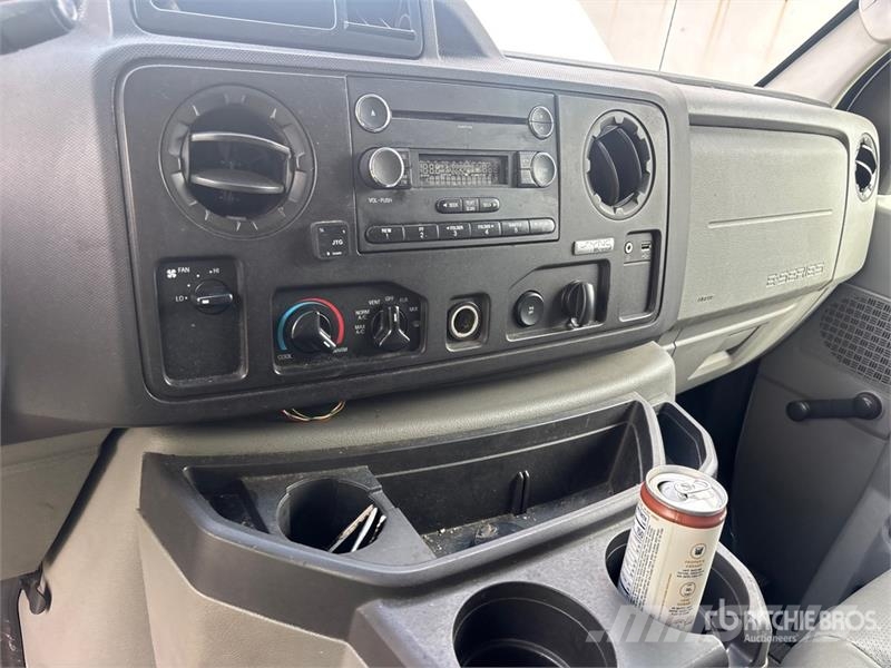 Ford E-250 Κλούβες με συρόμενες πόρτες