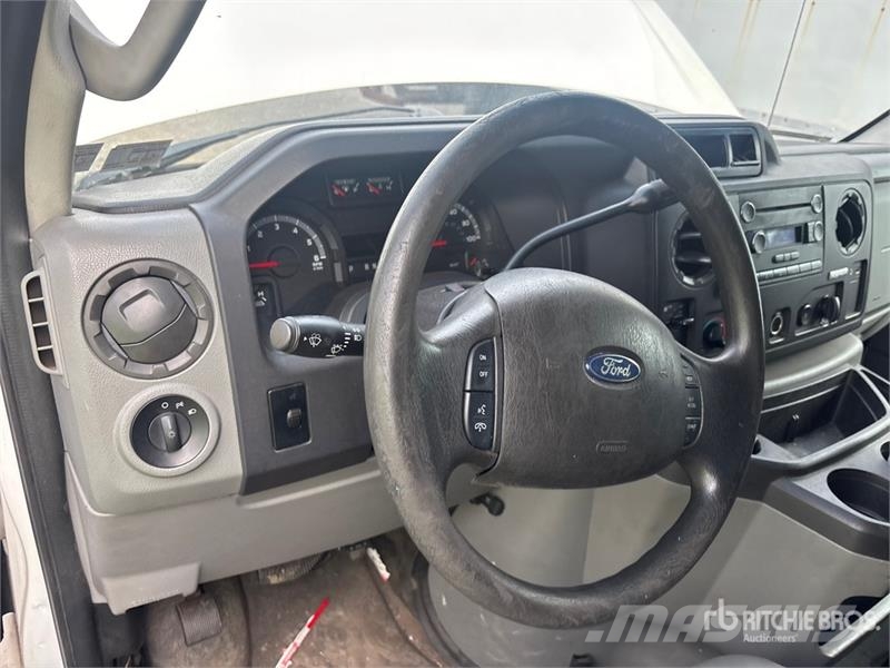 Ford E-250 Κλούβες με συρόμενες πόρτες