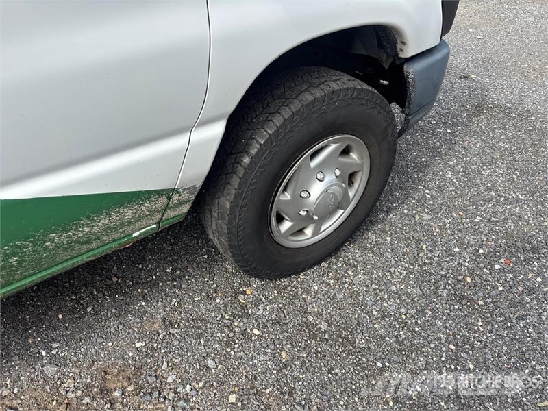 Ford E-250 Κλούβες με συρόμενες πόρτες