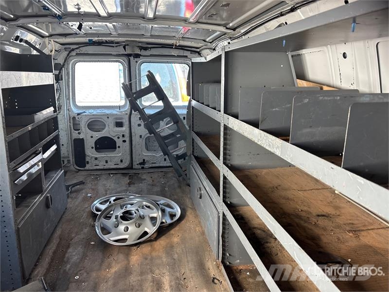 Ford E-350 Lieferwagen