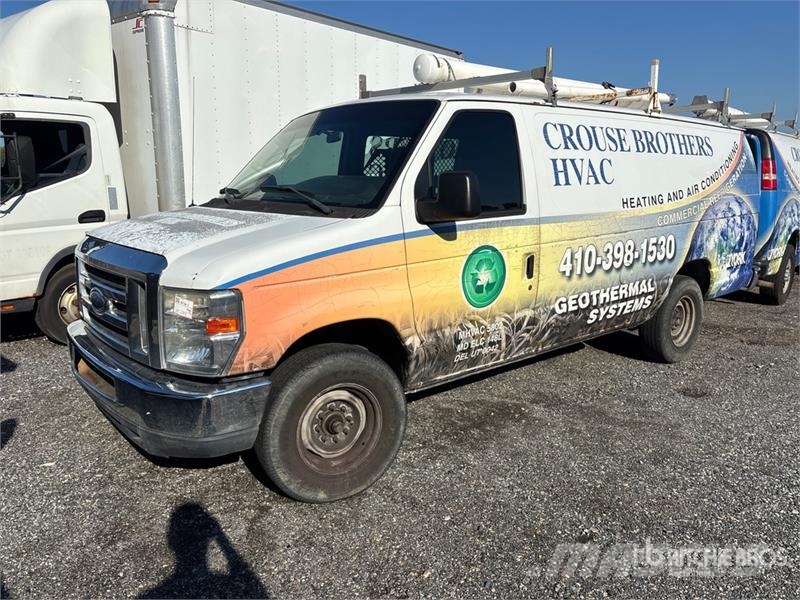 Ford E-350 Lieferwagen