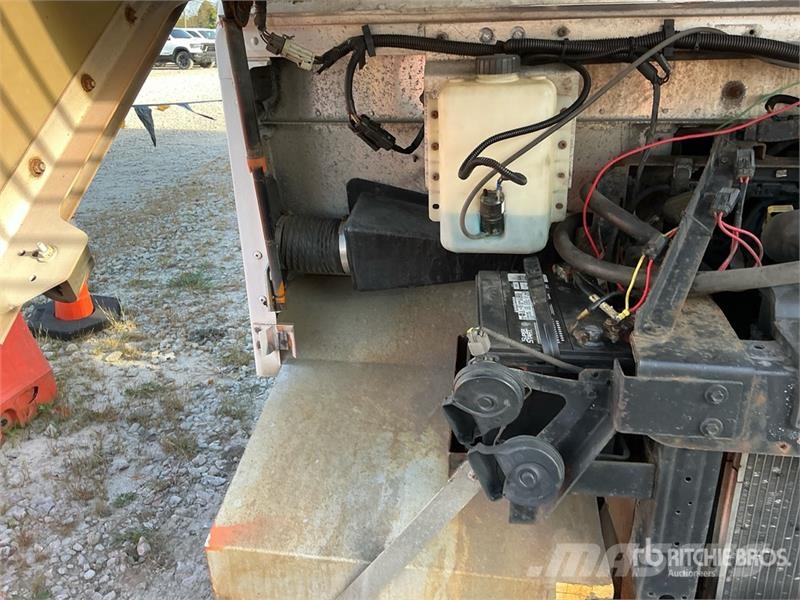 Ford E-350 4x2 Step Van Fourgon