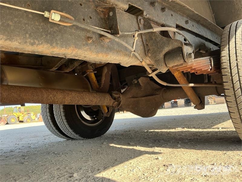 Ford E-350 4x2 Step Van Fourgon