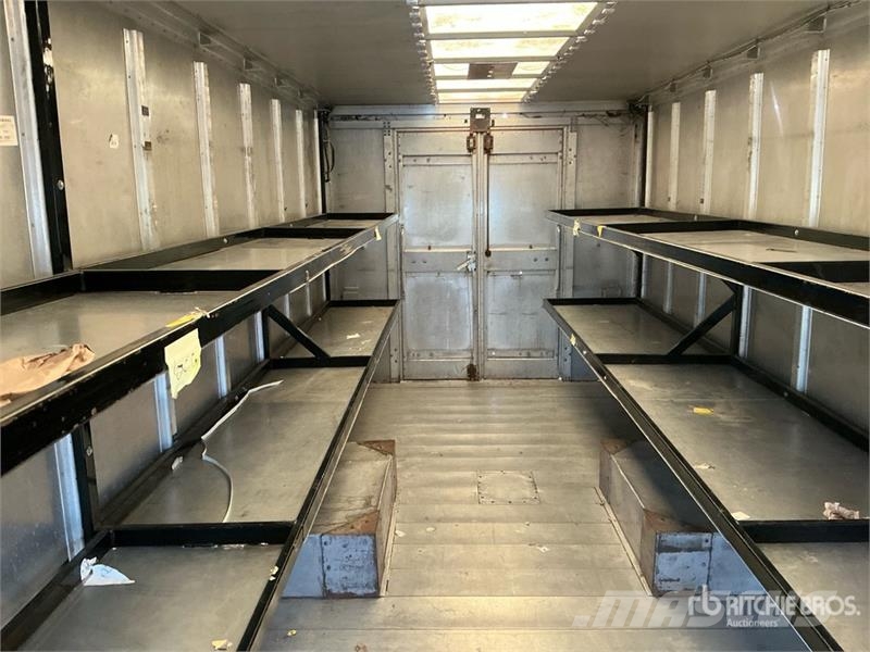 Ford E-350 4x2 Step Van Fourgon