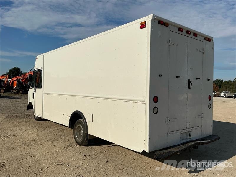 Ford E-350 4x2 Step Van Fourgon