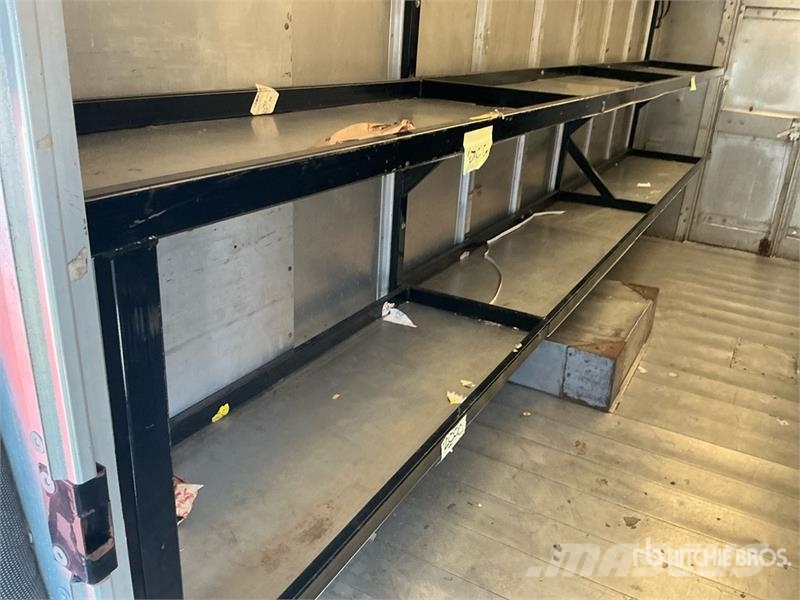 Ford E-350 4x2 Step Van Fourgon