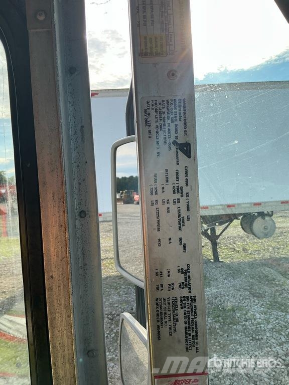 Ford E-350 4x2 Step Van Fourgon