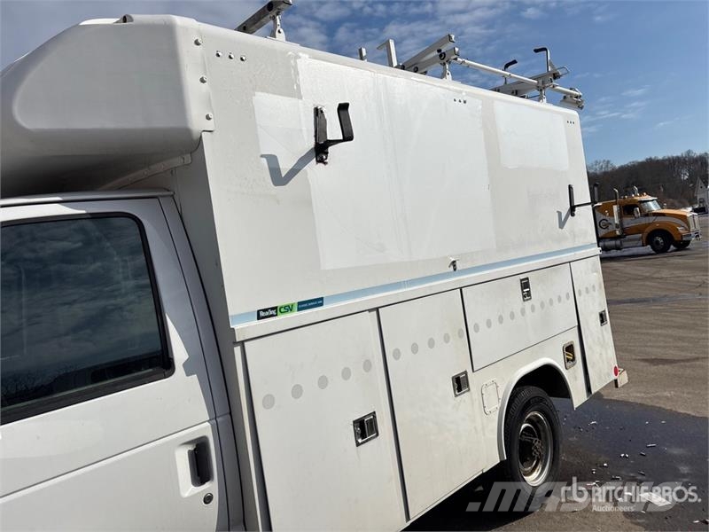 Ford E-350 4x2 Utility Truck (Inoperable) Pick up/Dropside