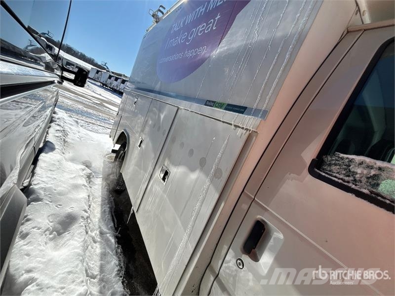 Ford E-350 4x2 Utility Truck (Inoperable) Pick up/Dropside