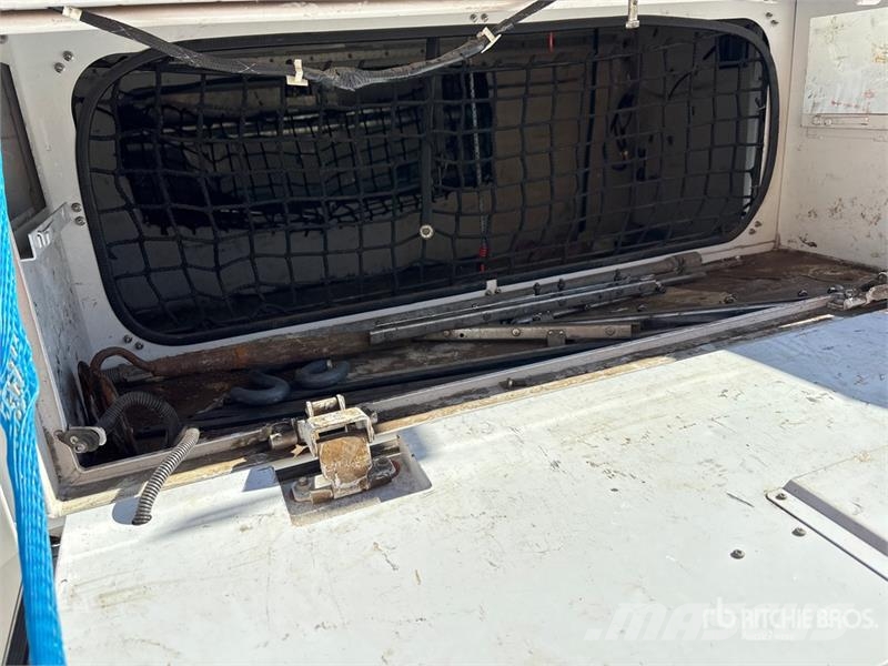 Ford E-350 4x2 Utility Truck (Inoperable) Pick up/Dropside