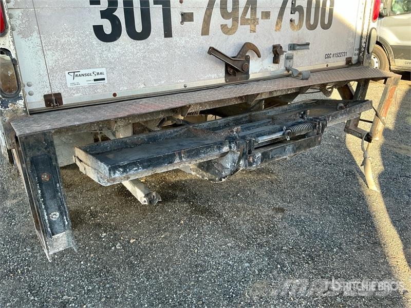 Ford E-350 4x2 Van Truck 貨箱式卡車