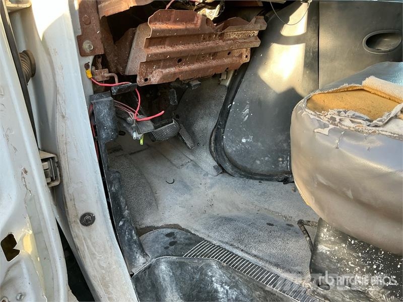 Ford E-350 4x2 Van Truck 貨箱式卡車