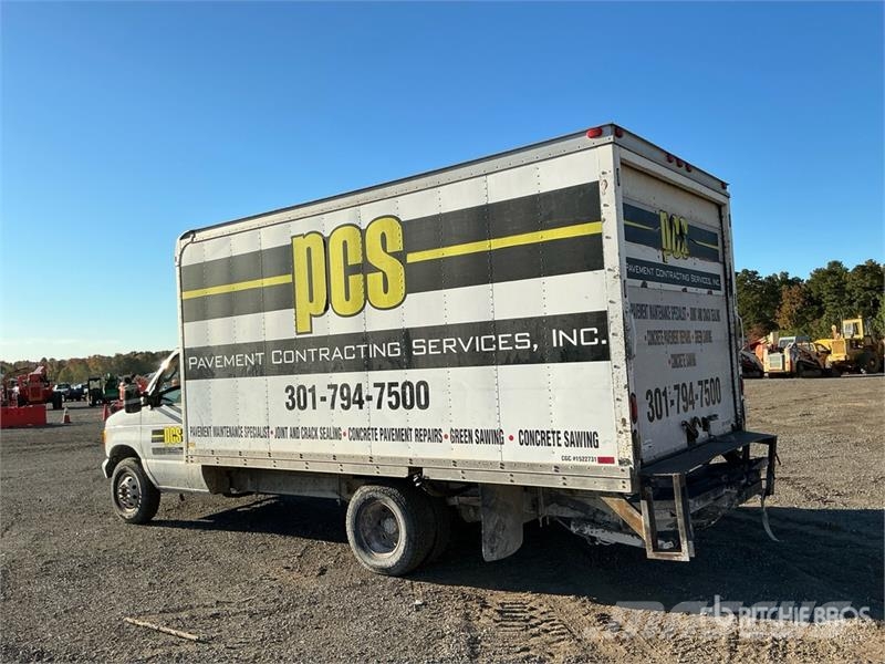 Ford E-350 4x2 Van Truck 貨箱式卡車