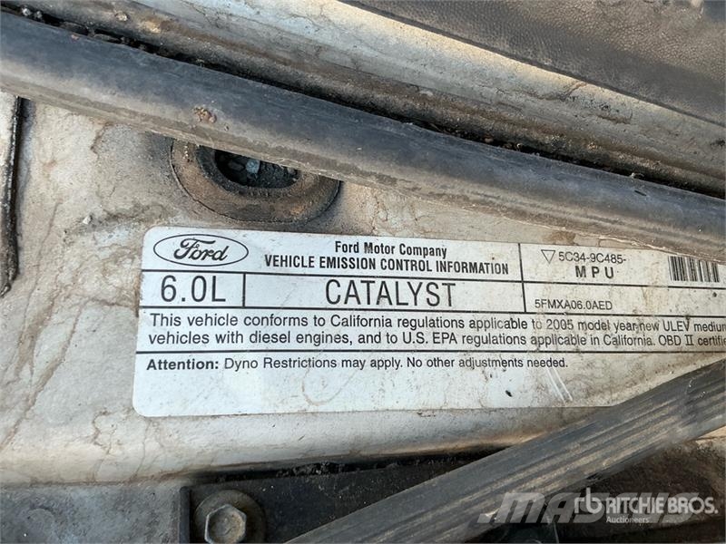 Ford E-350 4x2 Van Truck 貨箱式卡車