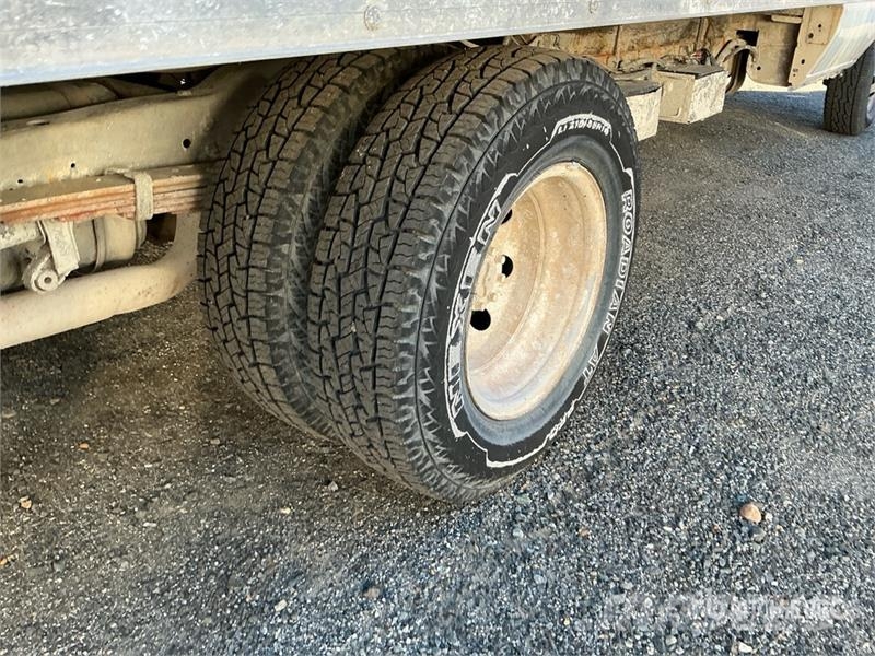 Ford E-350 4x2 Van Truck 貨箱式卡車