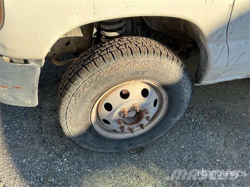 Ford E-350 4x2 Van Truck 貨箱式卡車