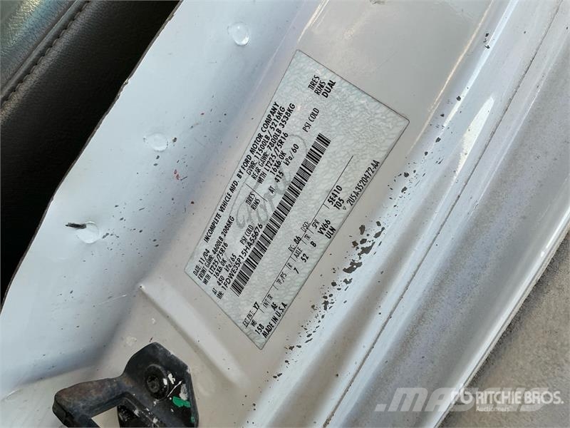 Ford E-350 4x2 Van Truck 貨箱式卡車