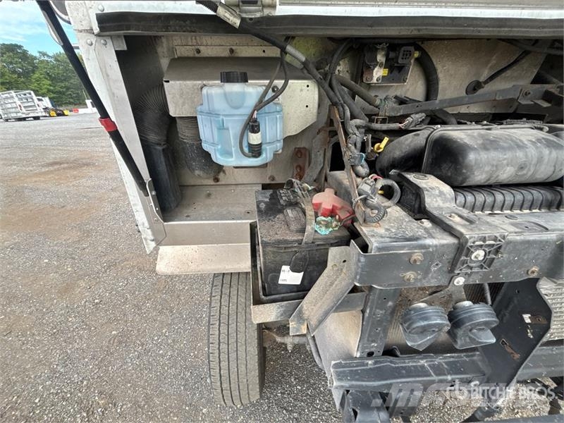 Ford E-450 4x2 Step Van 車廂