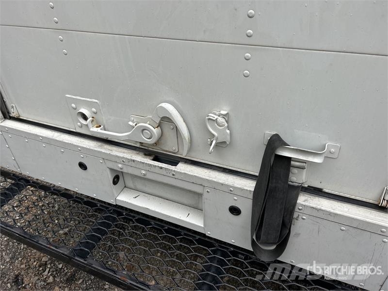 Ford E-450 4x2 Step Van Skriňová nadstavba