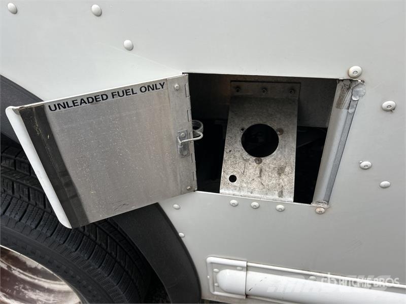 Ford E-450 4x2 Step Van Skriňová nadstavba