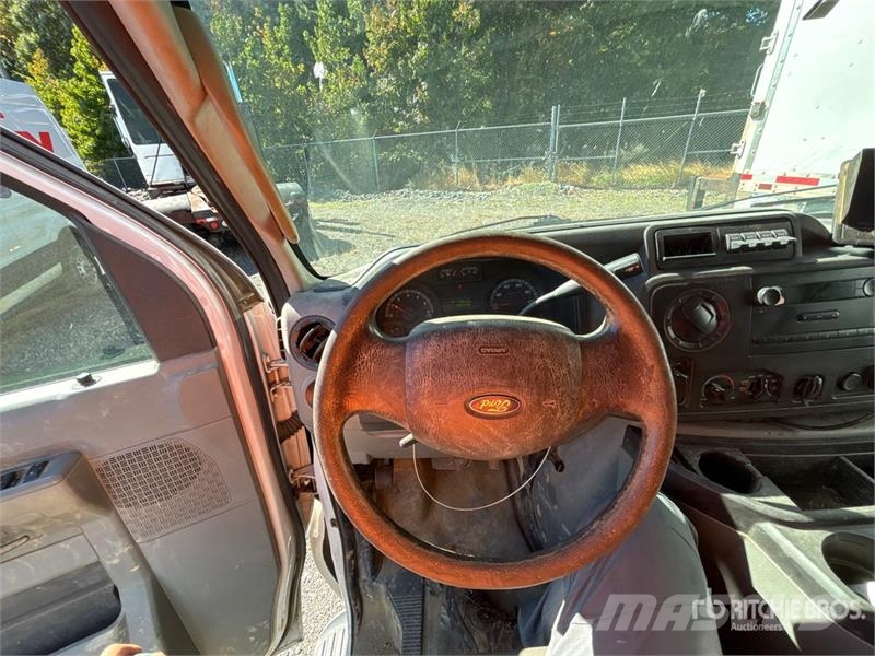 Ford E450 4x2 Utility Truck (Inoperable) Pick up de caixa aberta