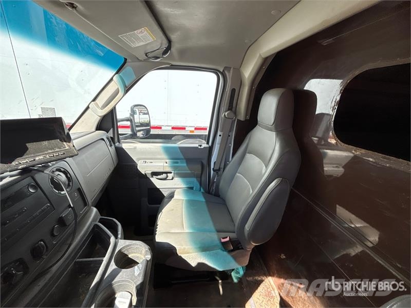 Ford E450 4x2 Utility Truck (Inoperable) Pick up de caixa aberta
