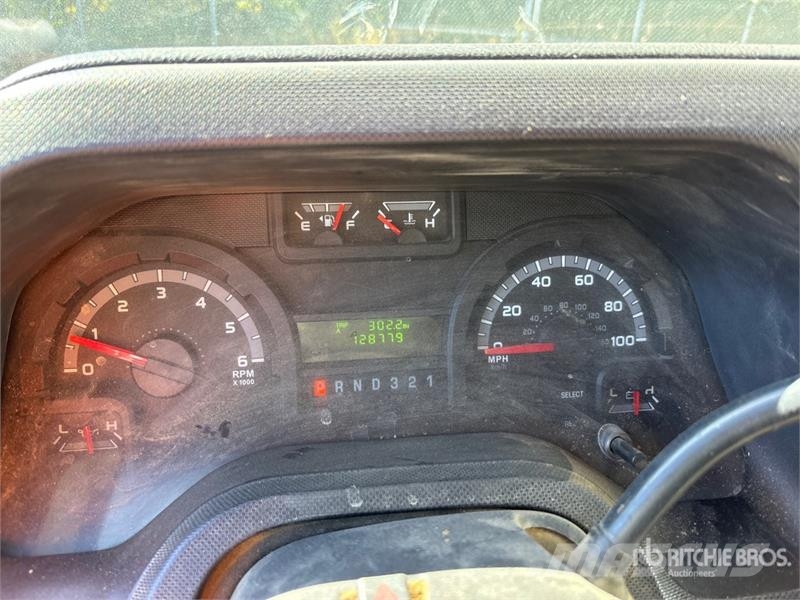 Ford E450 4x2 Utility Truck (Inoperable) Pick up de caixa aberta