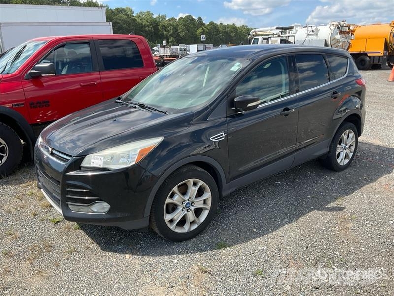 Ford Escape 2WD SUV (Inoperable) Коли