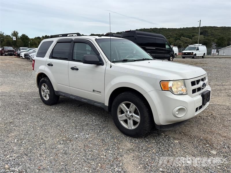 Ford Escape AWD Hybrid SUV Automašīnas