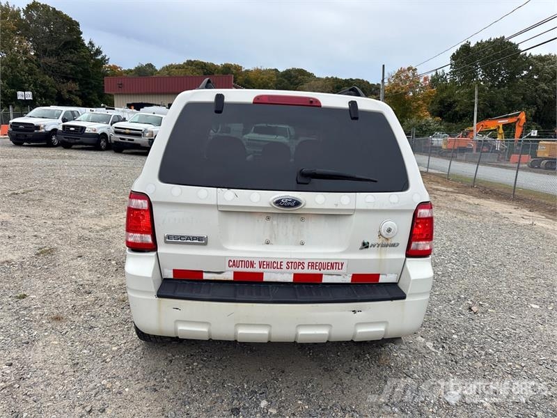 Ford Escape AWD Hybrid SUV Automašīnas