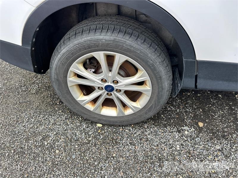 Ford Escape SE 4WD SUV 자동차