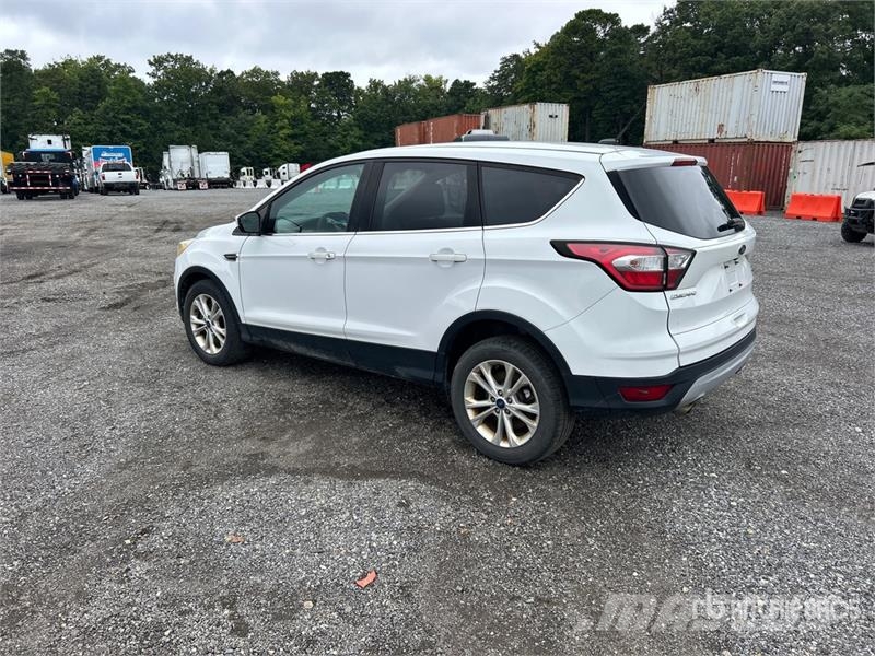 Ford Escape SE 4WD SUV 자동차