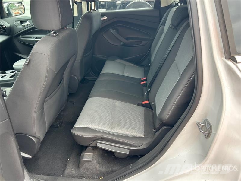 Ford Escape SE 4WD SUV 자동차