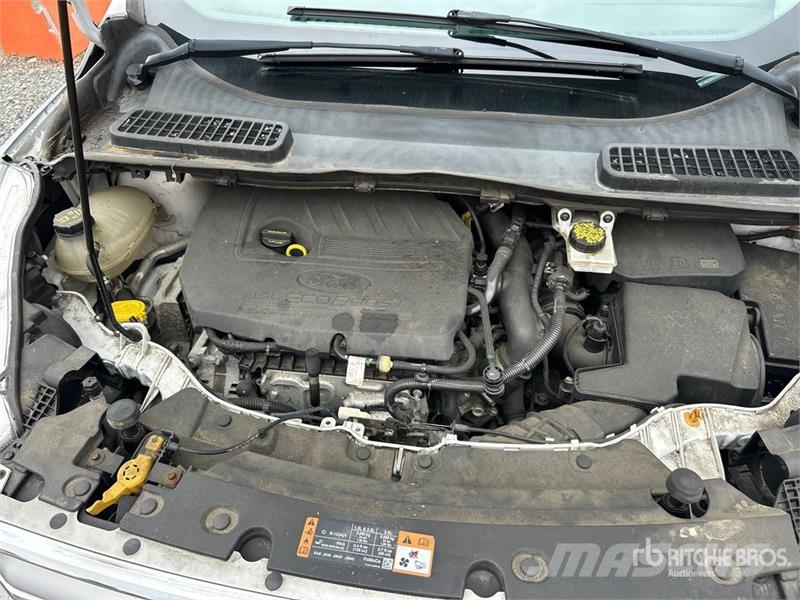 Ford Escape SE 4WD SUV 자동차