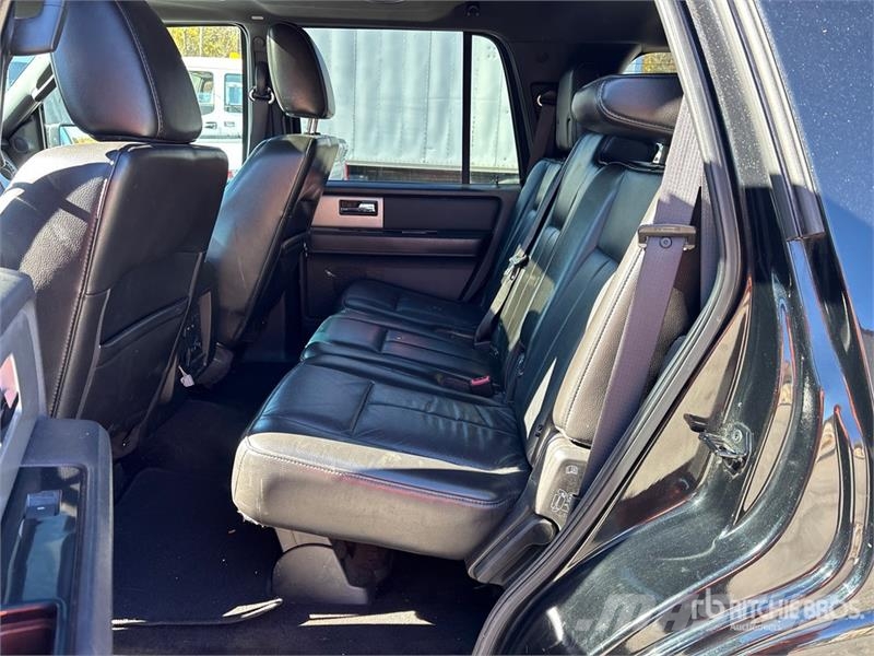 Ford Expedition 4WD SUV Cars
