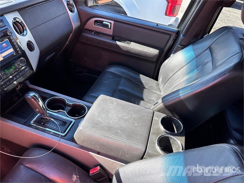 Ford Expedition 4WD SUV Cars
