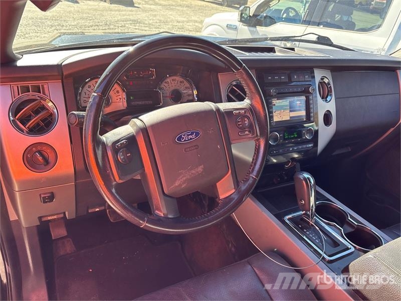 Ford Expedition 4WD SUV Cars
