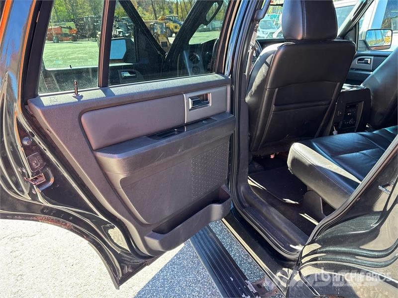 Ford Expedition 4WD SUV Cars