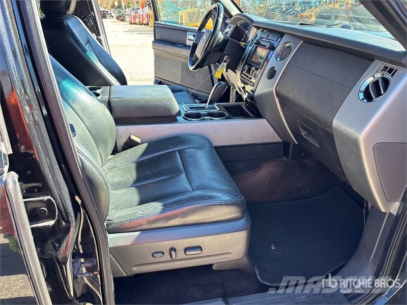 Ford Expedition 4WD SUV Cars