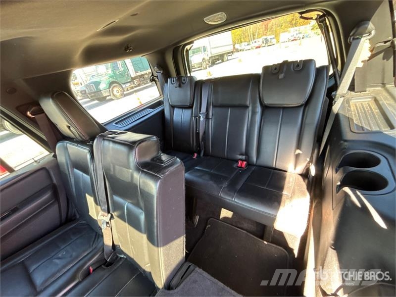 Ford Expedition 4WD SUV Cars